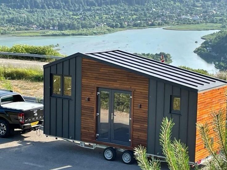 Tiny house